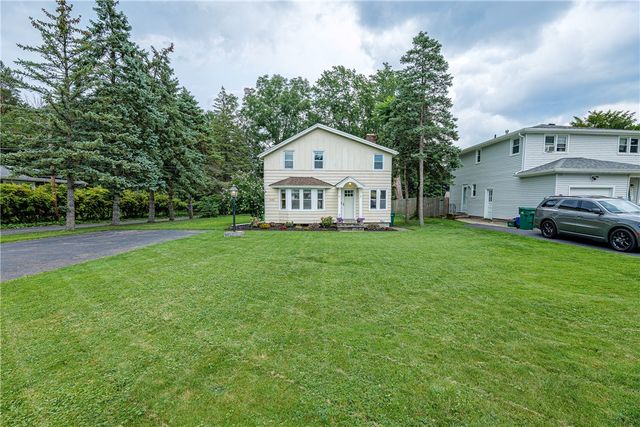 540 Helendale Road, Irondequoit, NY 14609