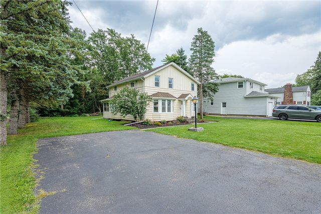 540 Helendale Road, Irondequoit, NY 14609