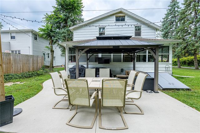 540 Helendale Road, Irondequoit, NY 14609