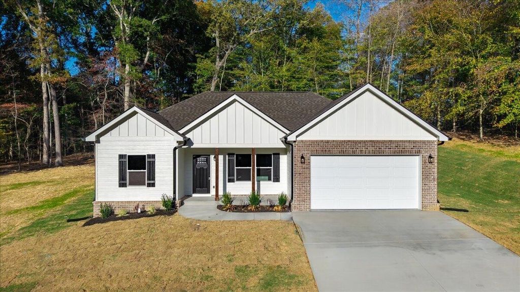 129 County Road 155, Riceville, TN 37370