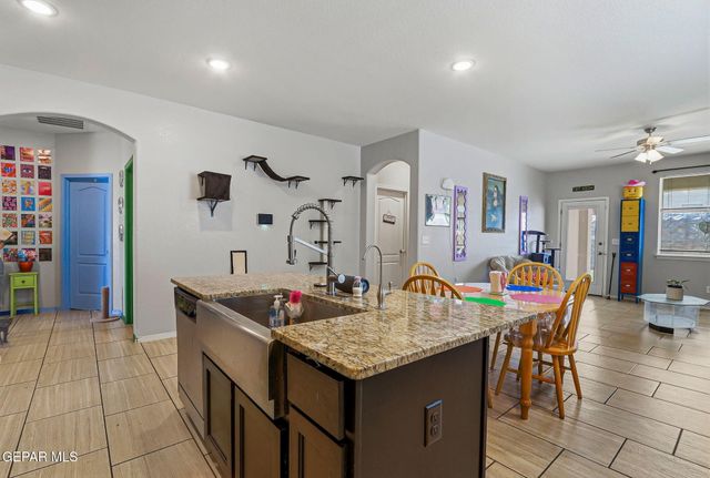 1009 Savoia Place, Horizon City, TX 79928