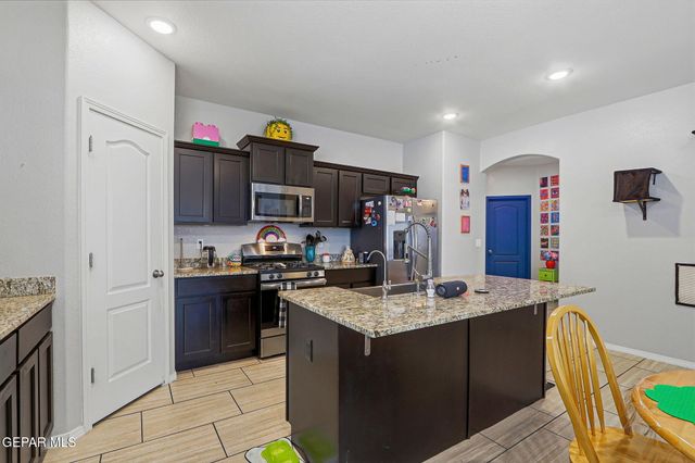 1009 Savoia Place, Horizon City, TX 79928