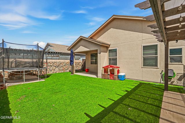 1009 Savoia Place, Horizon City, TX 79928