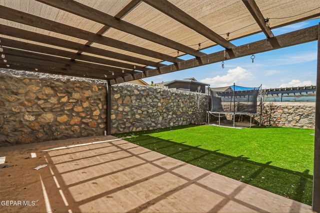 1009 Savoia Place, Horizon City, TX 79928