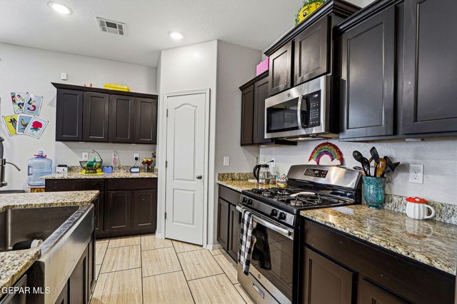 1009 Savoia Place, Horizon City, TX 79928