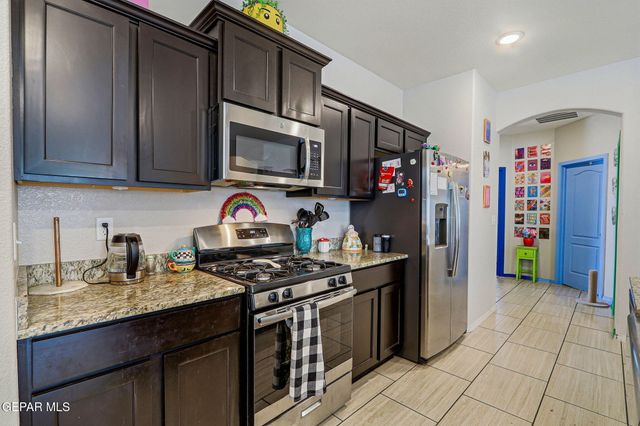 1009 Savoia Place, Horizon City, TX 79928