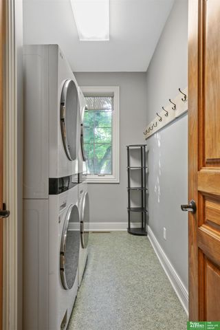 6830 Stonebrook Parkway, Lincoln, NE 68521