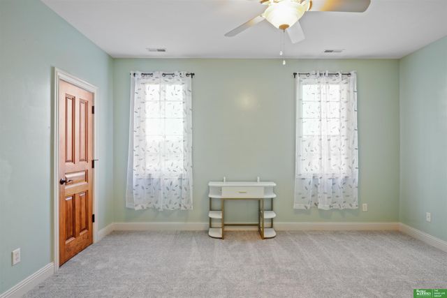 6830 Stonebrook Parkway, Lincoln, NE 68521