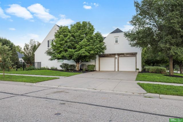 6830 Stonebrook Parkway, Lincoln, NE 68521