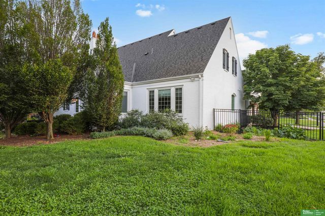 6830 Stonebrook Parkway, Lincoln, NE 68521