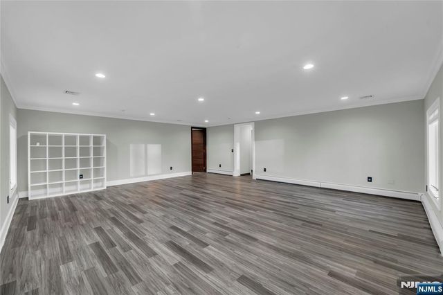 99 Ogle Road, Old Tappan, NJ 07675