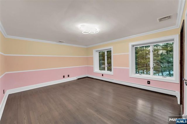 99 Ogle Road, Old Tappan, NJ 07675