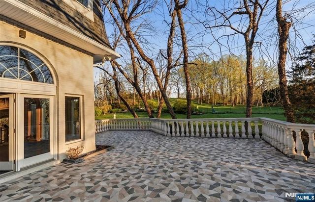 99 Ogle Road, Old Tappan, NJ 07675
