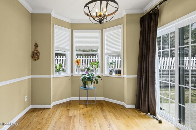 8 Amalia Lane, Rensselaer, NY 12144