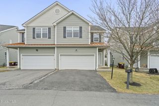 8 Amalia Lane, Rensselaer, NY 12144