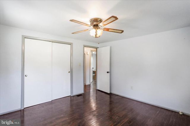 1906 OLD FURNACE RD, Ridgeley, WV 26753