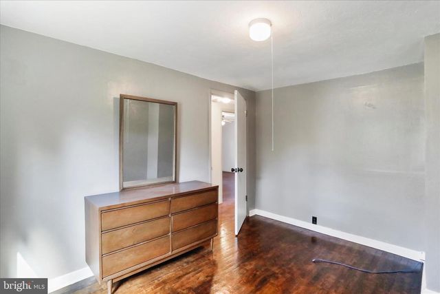 1906 OLD FURNACE RD, Ridgeley, WV 26753