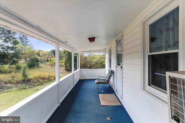 1906 OLD FURNACE RD, Ridgeley, WV 26753