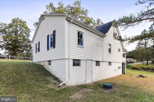 1906 OLD FURNACE RD, Ridgeley, WV 26753