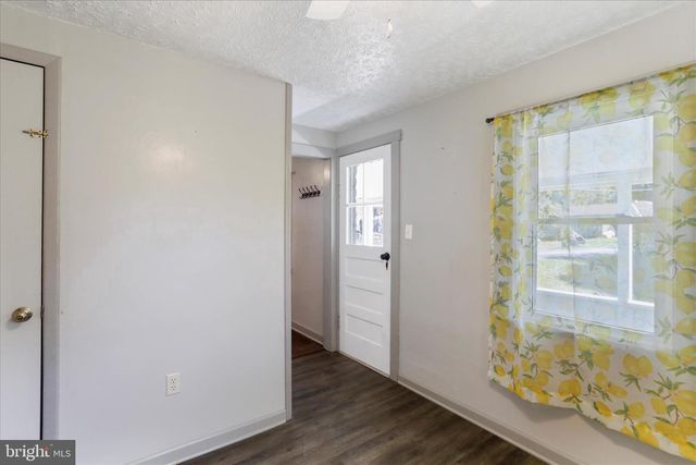 1906 OLD FURNACE RD, Ridgeley, WV 26753