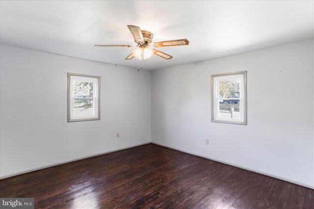 1906 OLD FURNACE RD, Ridgeley, WV 26753