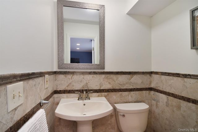 99 Amherst Drive, New Rochelle, NY 10804