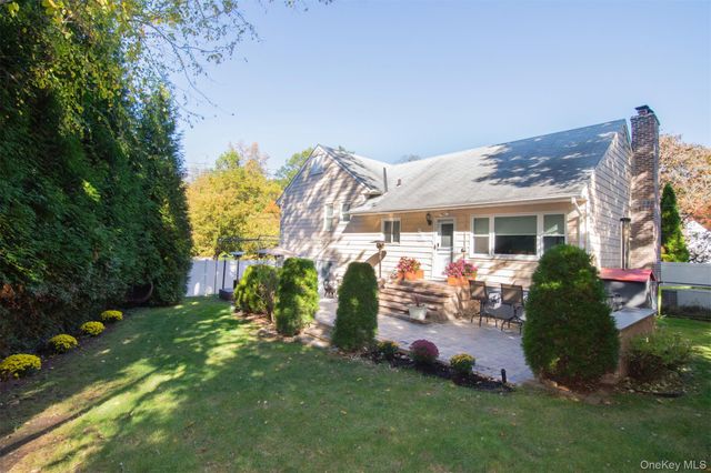 99 Amherst Drive, New Rochelle, NY 10804