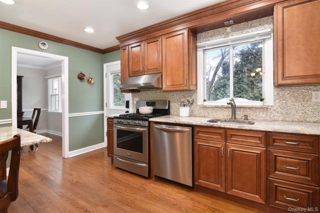 99 Amherst Drive, New Rochelle, NY 10804