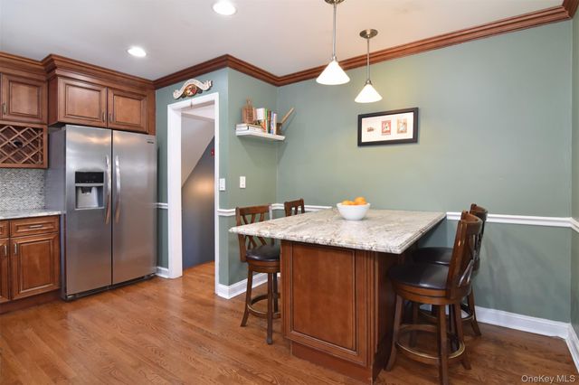 99 Amherst Drive, New Rochelle, NY 10804