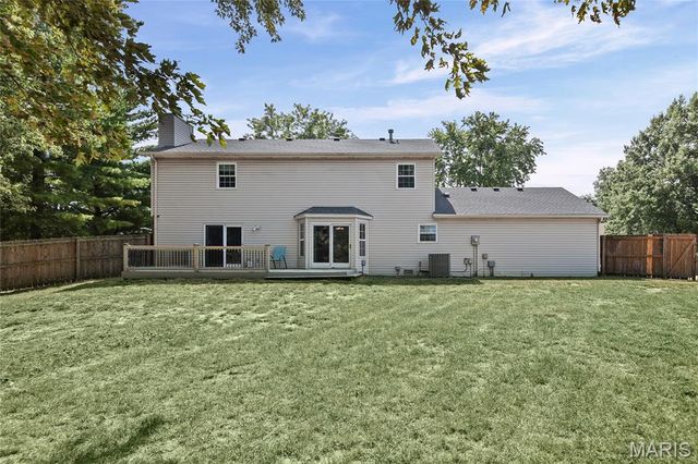 300 St Sabre Drive, Swansea, IL 62226