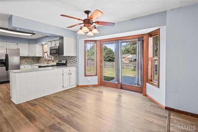 300 St Sabre Drive, Swansea, IL 62226