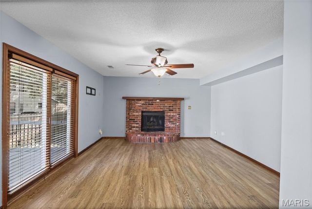 300 St Sabre Drive, Swansea, IL 62226