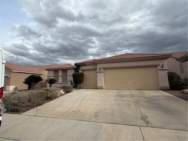 572 Fox Links Street, Henderson, NV 89012