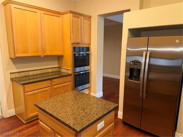 572 Fox Links Street, Henderson, NV 89012