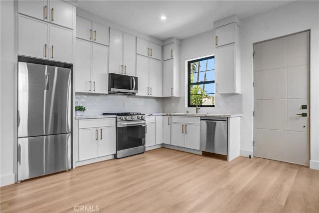 19350 Lanark Street, Reseda, CA 91335