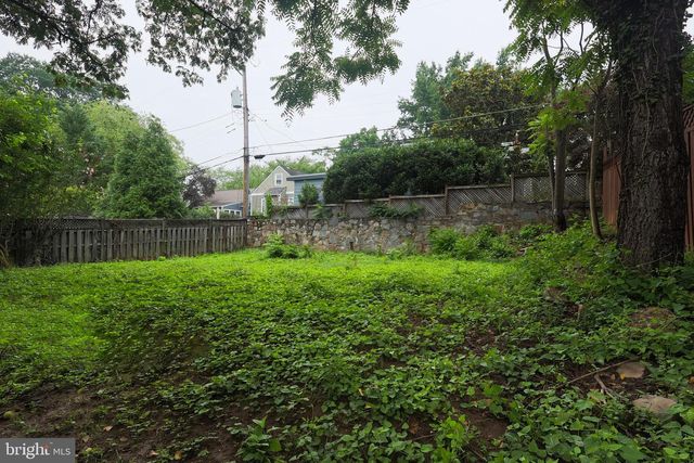 4827 16TH RD N, Arlington, VA 22207