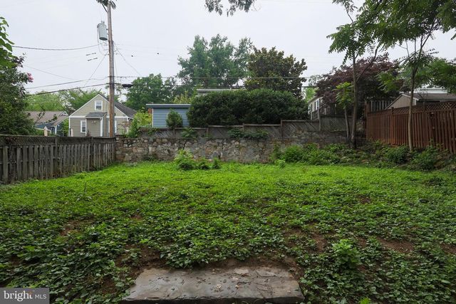 4827 16TH RD N, Arlington, VA 22207