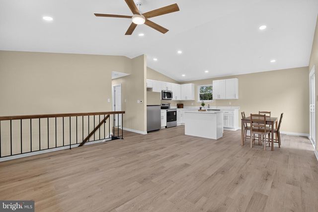 5 DORSEY LN, Bear, DE 19701