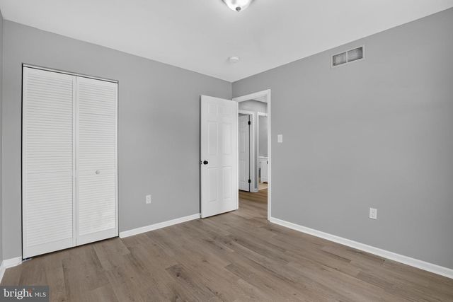 5 DORSEY LN, Bear, DE 19701