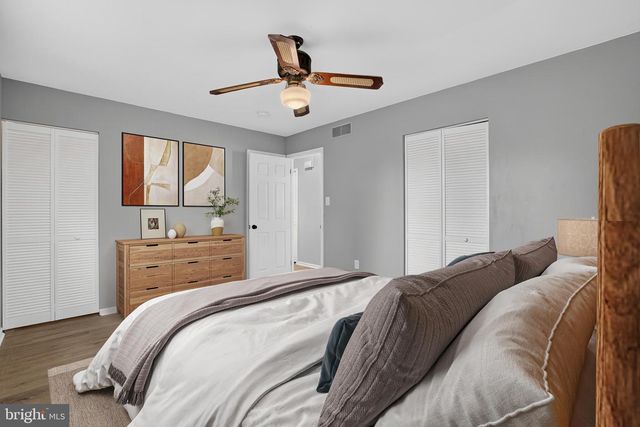 5 DORSEY LN, Bear, DE 19701