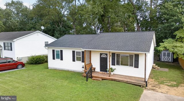 5 DORSEY LN, Bear, DE 19701