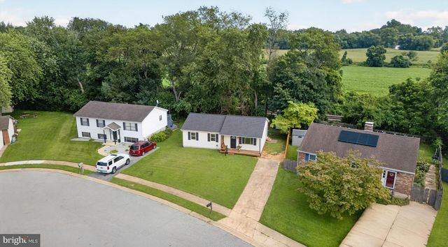 5 DORSEY LN, Bear, DE 19701