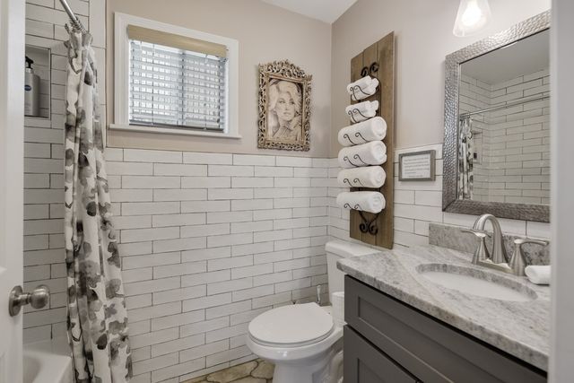 803 Hillview Hts Apt 106, Nashville, TN 37204