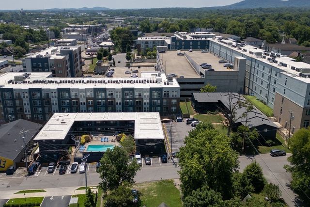 803 Hillview Hts Apt 106, Nashville, TN 37204