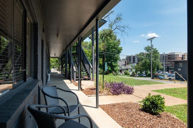 803 Hillview Hts Apt 106, Nashville, TN 37204