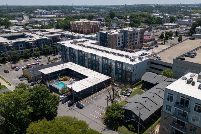 803 Hillview Hts Apt 106, Nashville, TN 37204