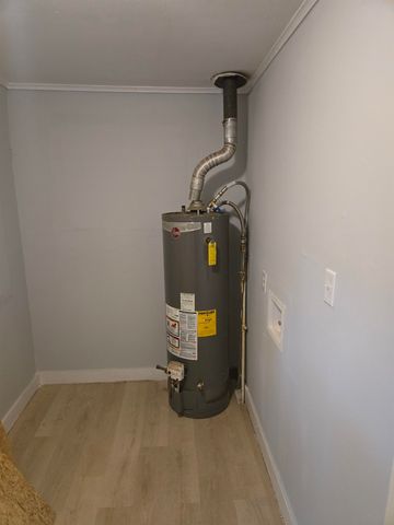 2025 CLARKSDALE AVE, Memphis, TN 38108