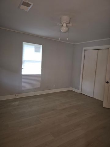 2025 CLARKSDALE AVE, Memphis, TN 38108