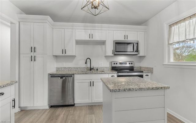 85 Haviland DR, Newport News, VA 23601