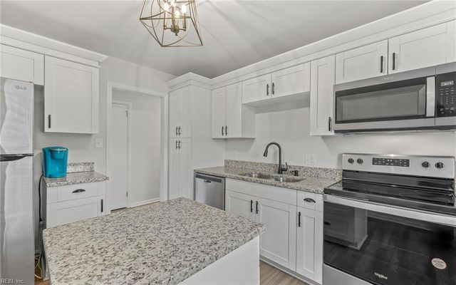 85 Haviland DR, Newport News, VA 23601